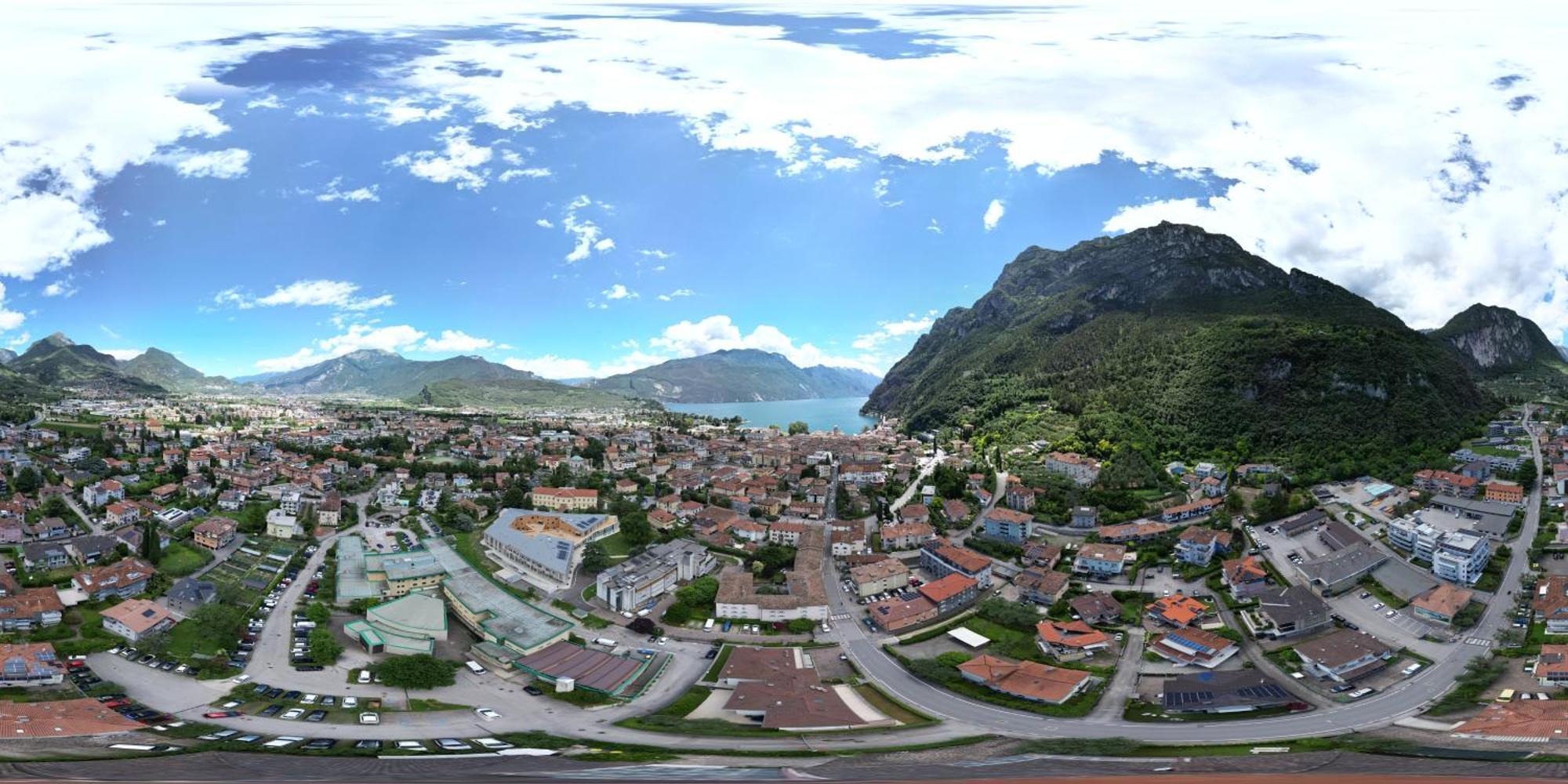Appartamento Villatorretta24 Riva del Garda Bagian luar foto