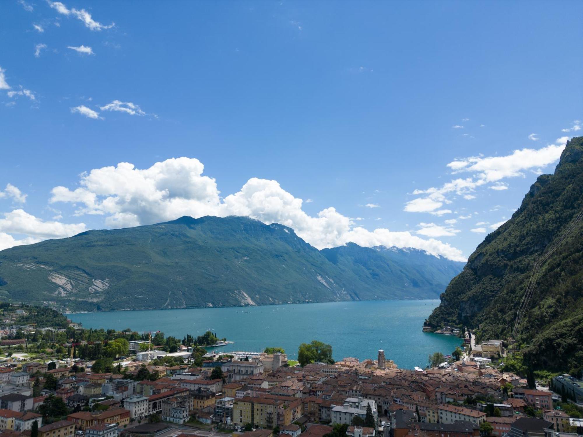 Appartamento Villatorretta24 Riva del Garda Bagian luar foto