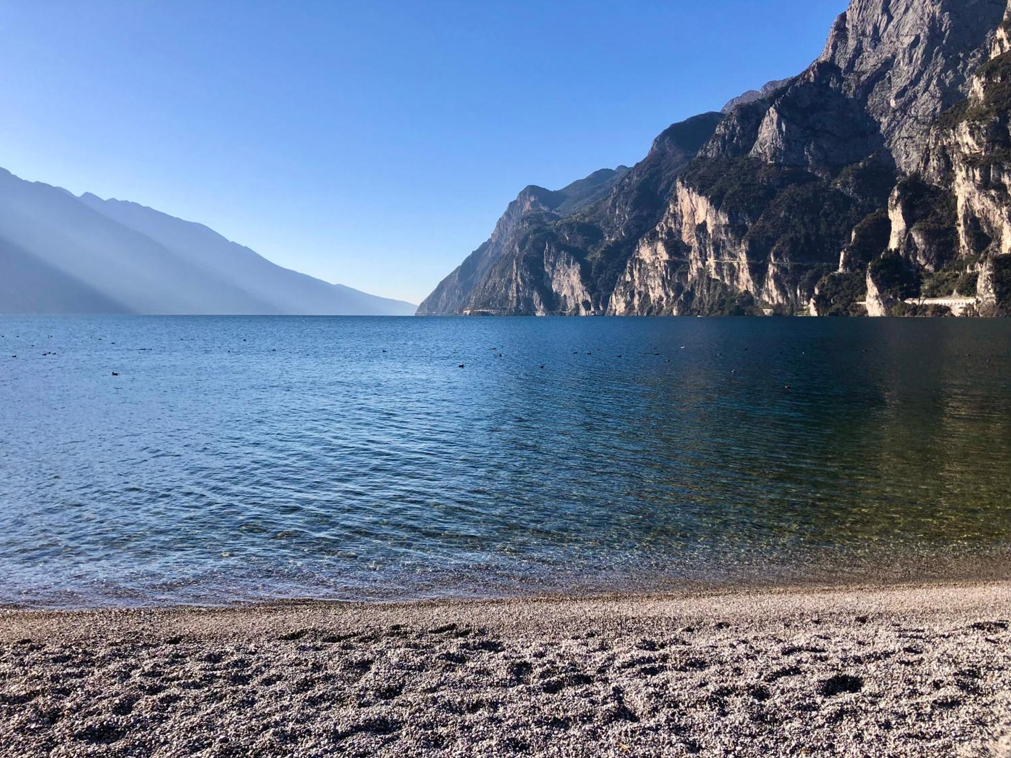 Appartamento Villatorretta24 Riva del Garda Bagian luar foto
